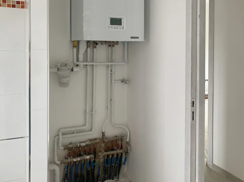 Radiateur de chauffage dans la pièce